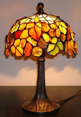 Lampa witrażowa Tiffany z bursztynem - Winka 20