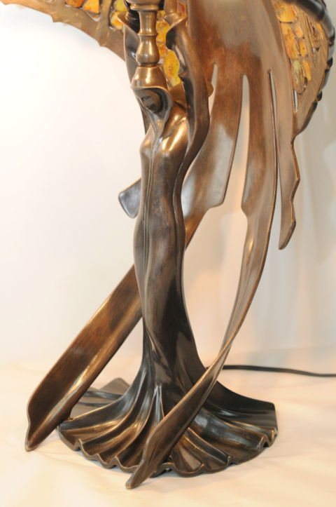 BURSZTYNOWA LAMPA FLAYING LADY średnia 53 cm BURSZTYNOWA LAMPA FLAYING LADY średnia 53 cm