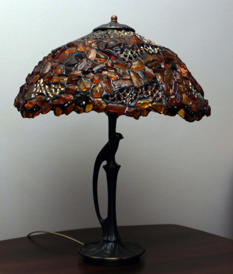 Bursztynowa lampa Tiffany z ażurem 40 Bursztynowa lampa Tiffany z ażurem 40