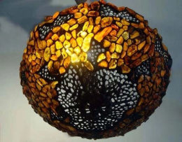 Bursztynowa lampa Tiffany z ażurem - 48