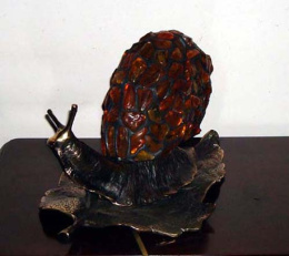 Bursztynowa lampa model Ślimak