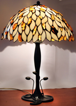 Lampa łezki z bursztynem 40