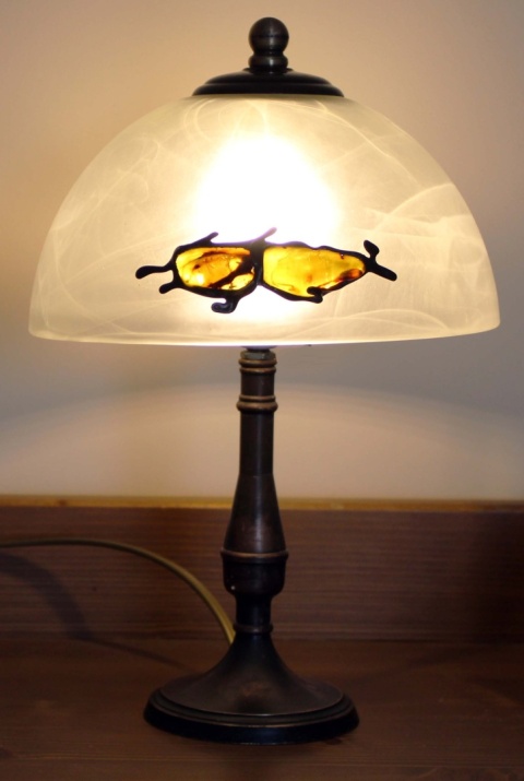 Lampa w stylu Vintage z bursztynem