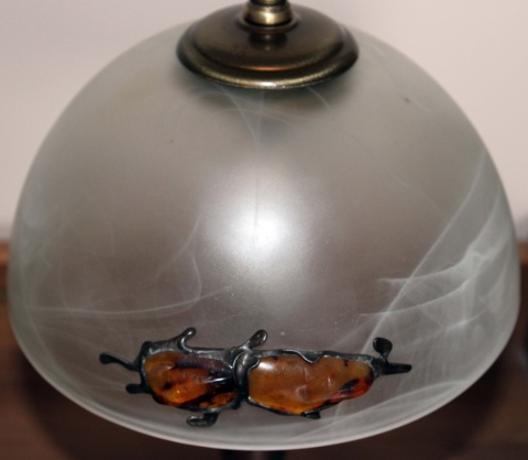 Lampa w stylu Vintage z bursztynem