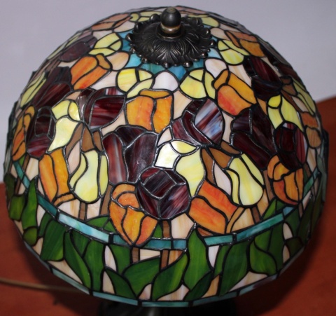 Lampa witrażowa Tiffany Model Tulip C25302