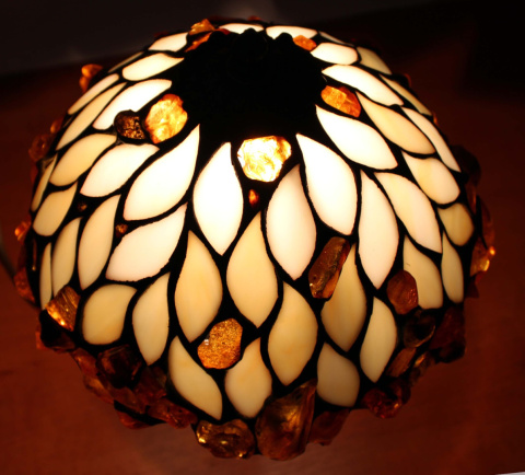 Lampa witrażowa Tiffany z bursztynem - Łezki 20 bursztynowy rant Lampa witrażowa Tiffany z bursztynem - Łezki 20 bursztynowy rant