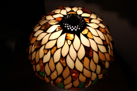 Lampa witrażowa Tiffany z bursztynem - Łezki 30 Lampa witrażowa Tiffany z bursztynem - Łezki 30