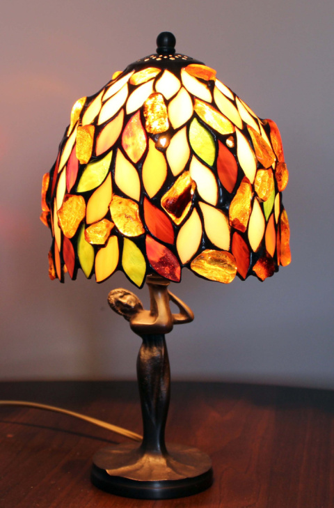 Lampa witrażowa Tiffany z bursztynem - Willow 17