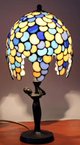 Lampka witrażowa Tiffany - płatki