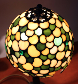 Lampka witrażowa Tiffany - płatki