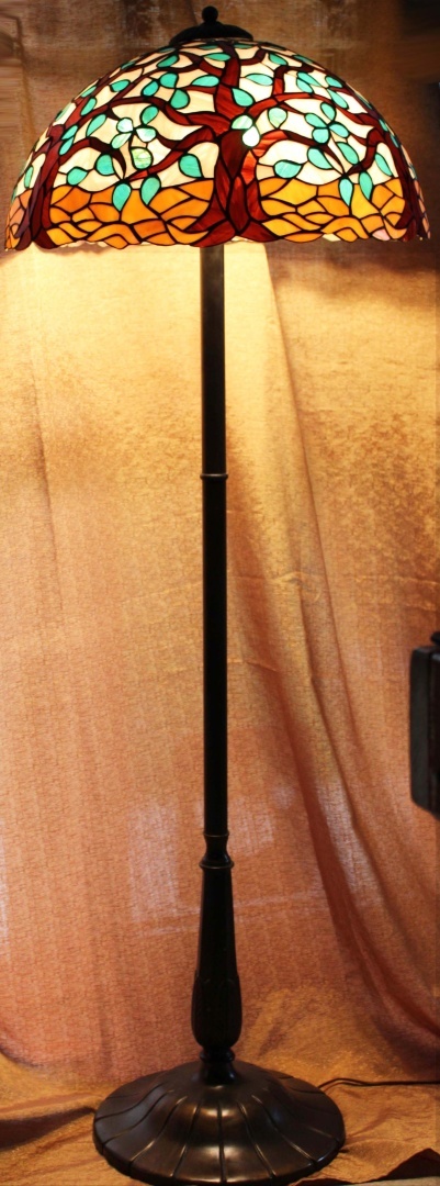 Podłogowa lampa Tiffany Baobab