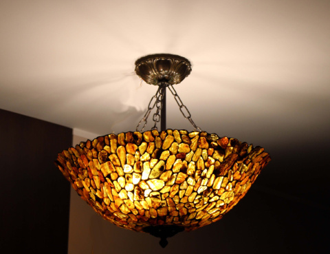 Wisząca bursztynowa lampa Tiffany 60 cm Wisząca bursztynowa lampa Tiffany 60 cm