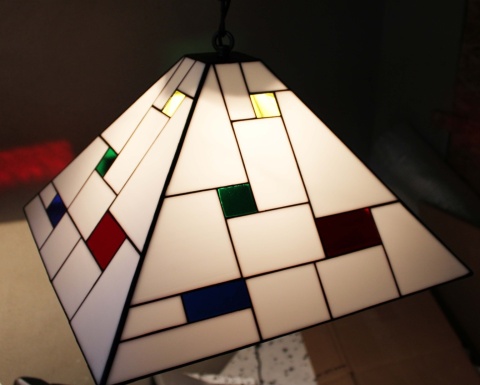 Wisząca lampa model Piramida