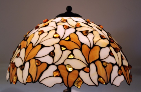 Lampa Tiffany Listki z bursztynem 40
