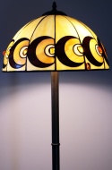 Podłogowa lampa Moonlight 40 z bursztynem